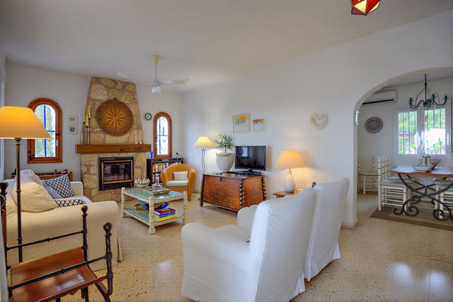 4 makuuhuone Huvila myytävänä paikassa Moraira, Teulada-Moraira mukana uima-altaan - 599 000 € (Ref: 9496509)