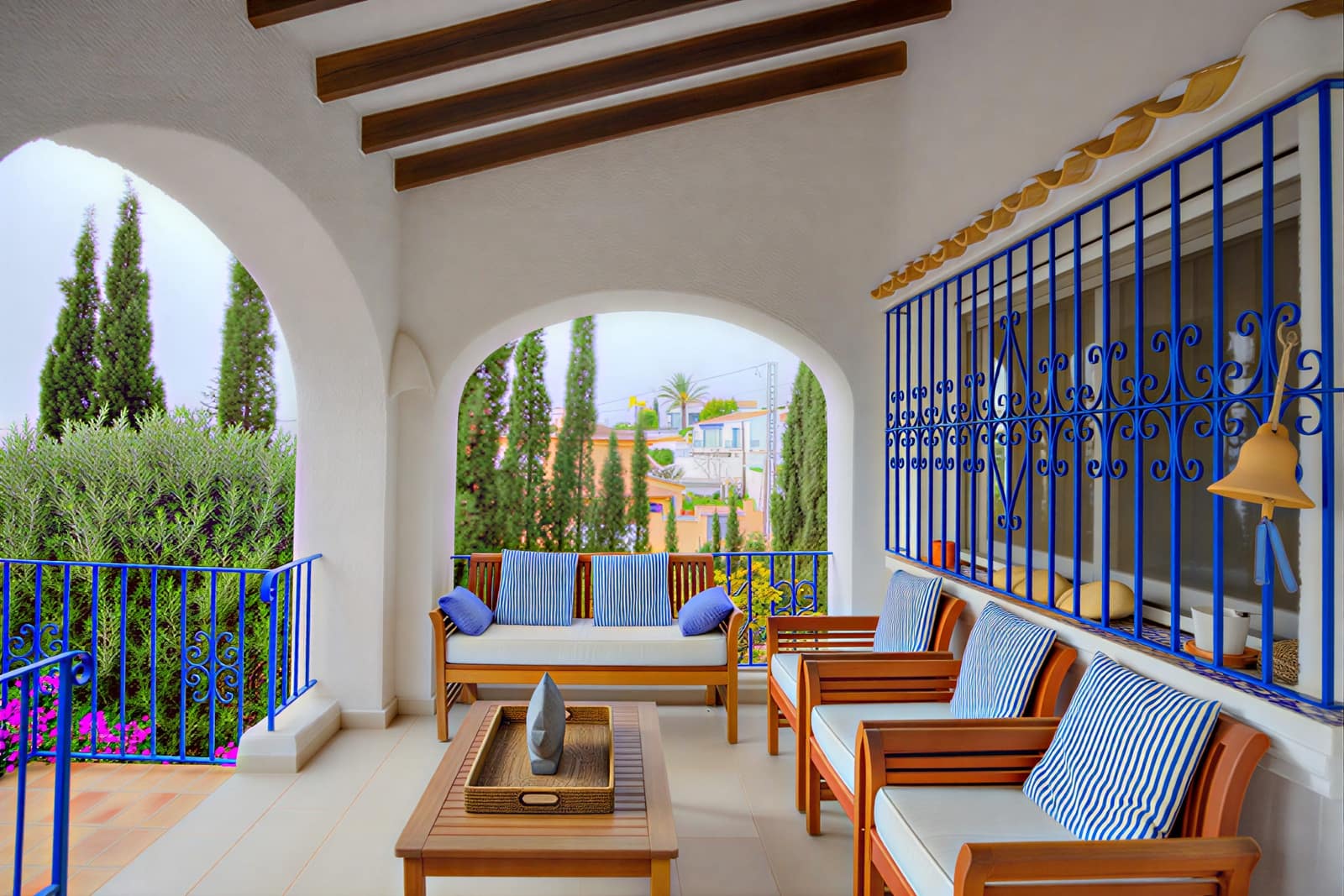 4 bedroom Villa for sale in Moraira with pool - € 599,000 (Ref: 9496509)