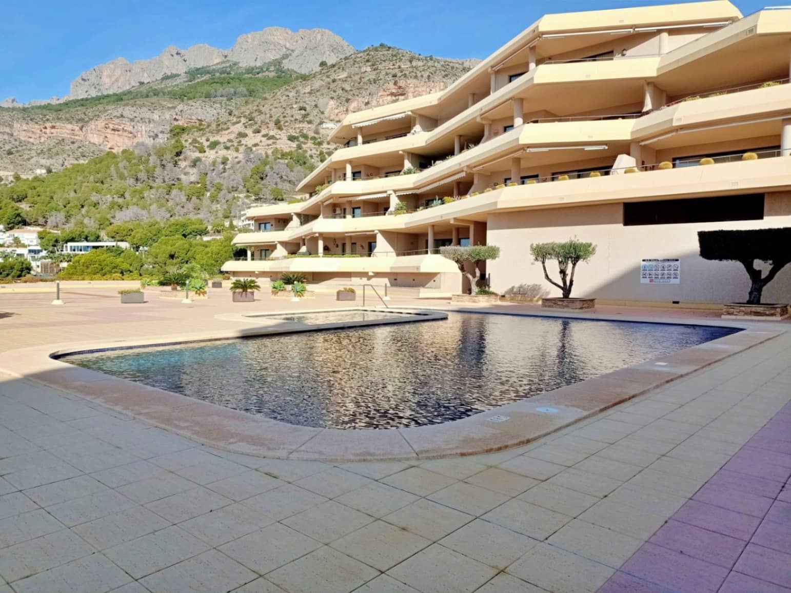 Ático de 2 habitaciones en Altea en venta con piscina garaje - 650.000 € (Ref: 9506531)
