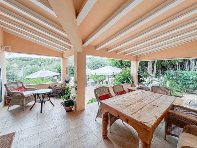 4 soveværelse Villa til salg i Benissa med swimmingpool garage - € 590.000 (Ref: 9542124)