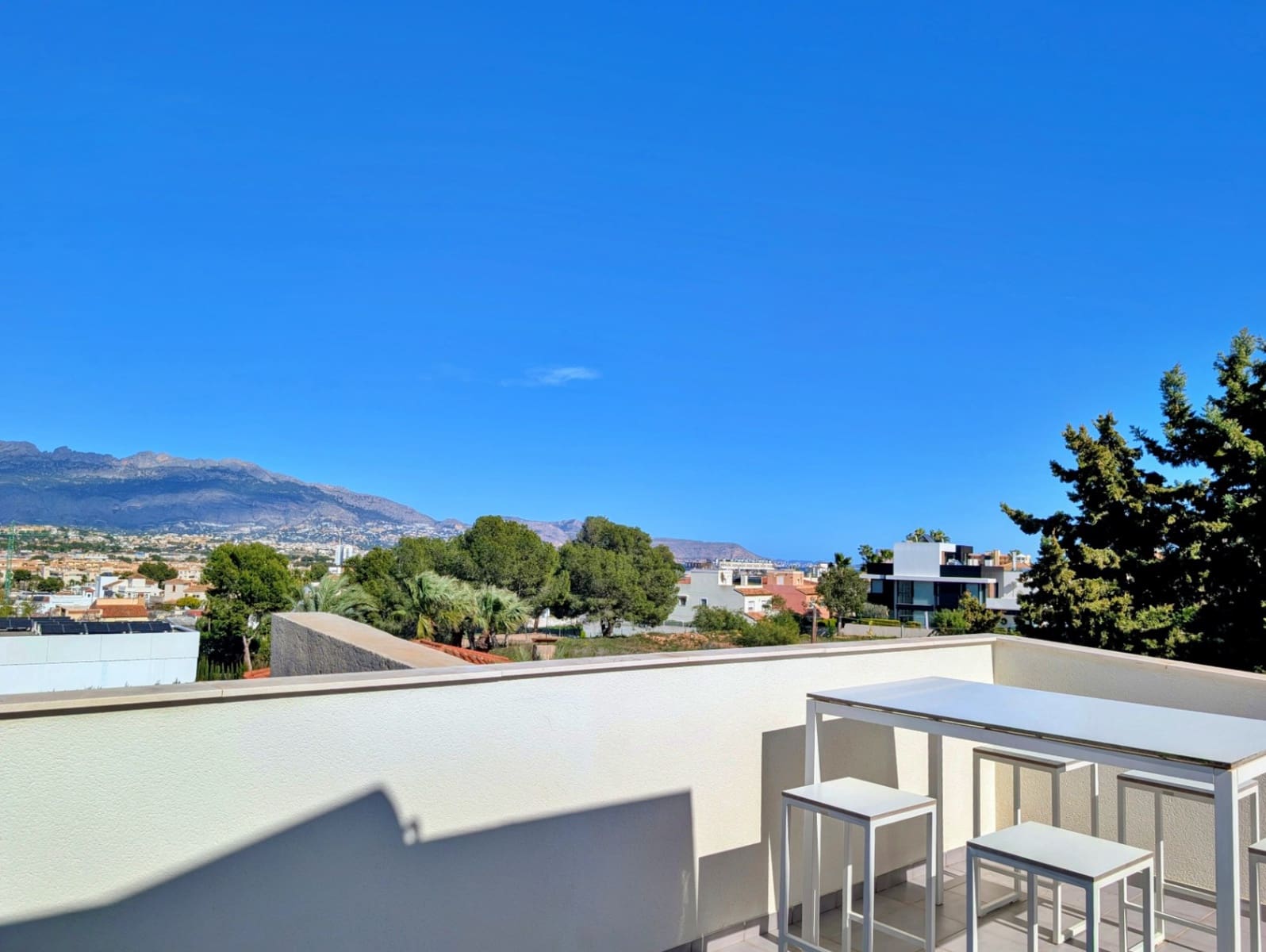 3 bedroom Townhouse for sale in Albir with pool - € 750,000 (Ref: 9542126)