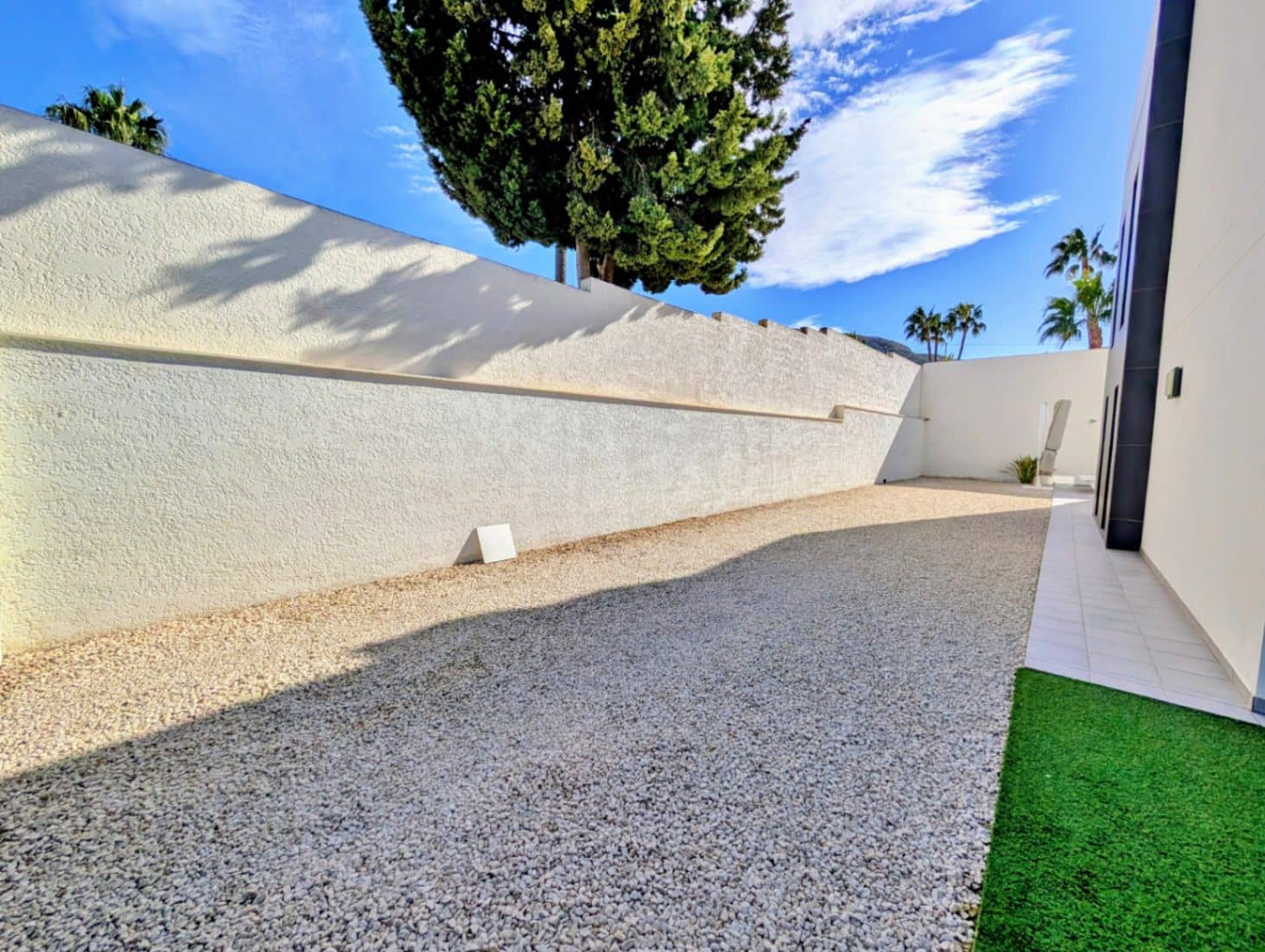 3 bedroom Townhouse for sale in Albir with pool - € 750,000 (Ref: 9542126)