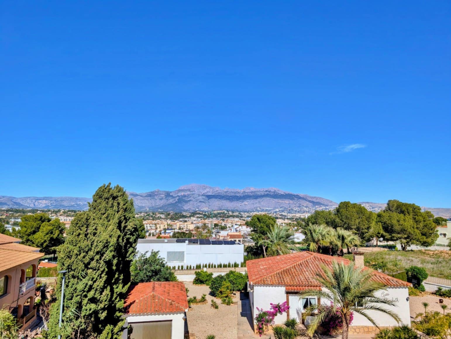 3 bedroom Townhouse for sale in Albir with pool - € 750,000 (Ref: 9542126)