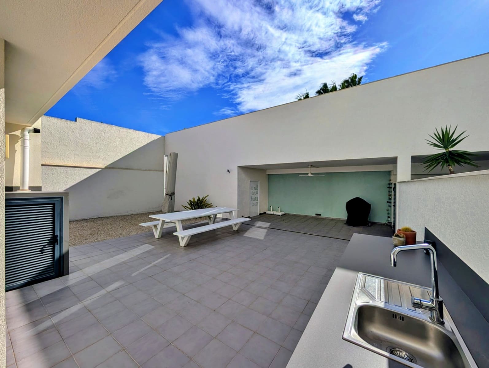 3 bedroom Townhouse for sale in Albir with pool - € 750,000 (Ref: 9542126)