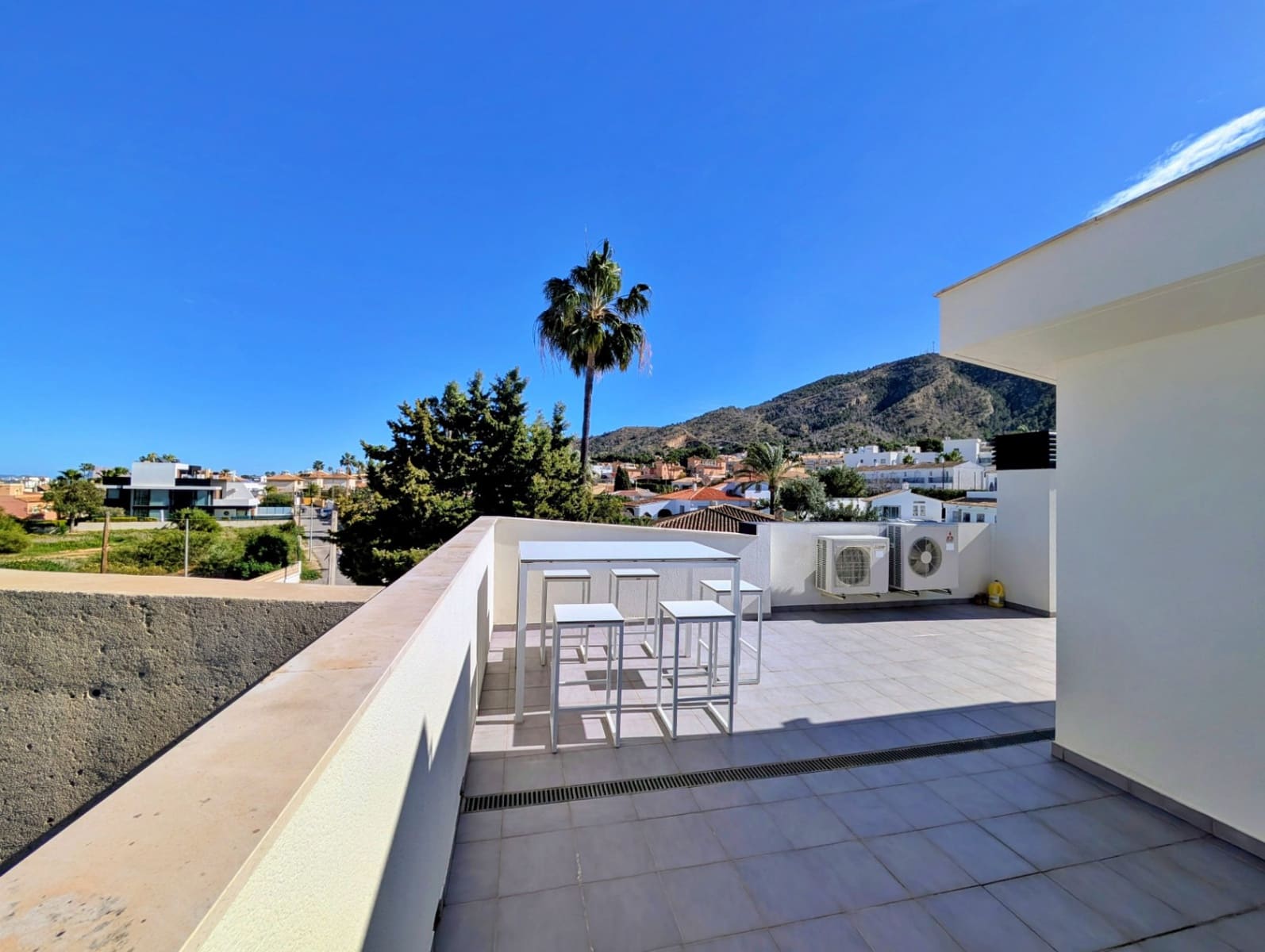3 bedroom Townhouse for sale in Albir with pool - € 750,000 (Ref: 9542126)