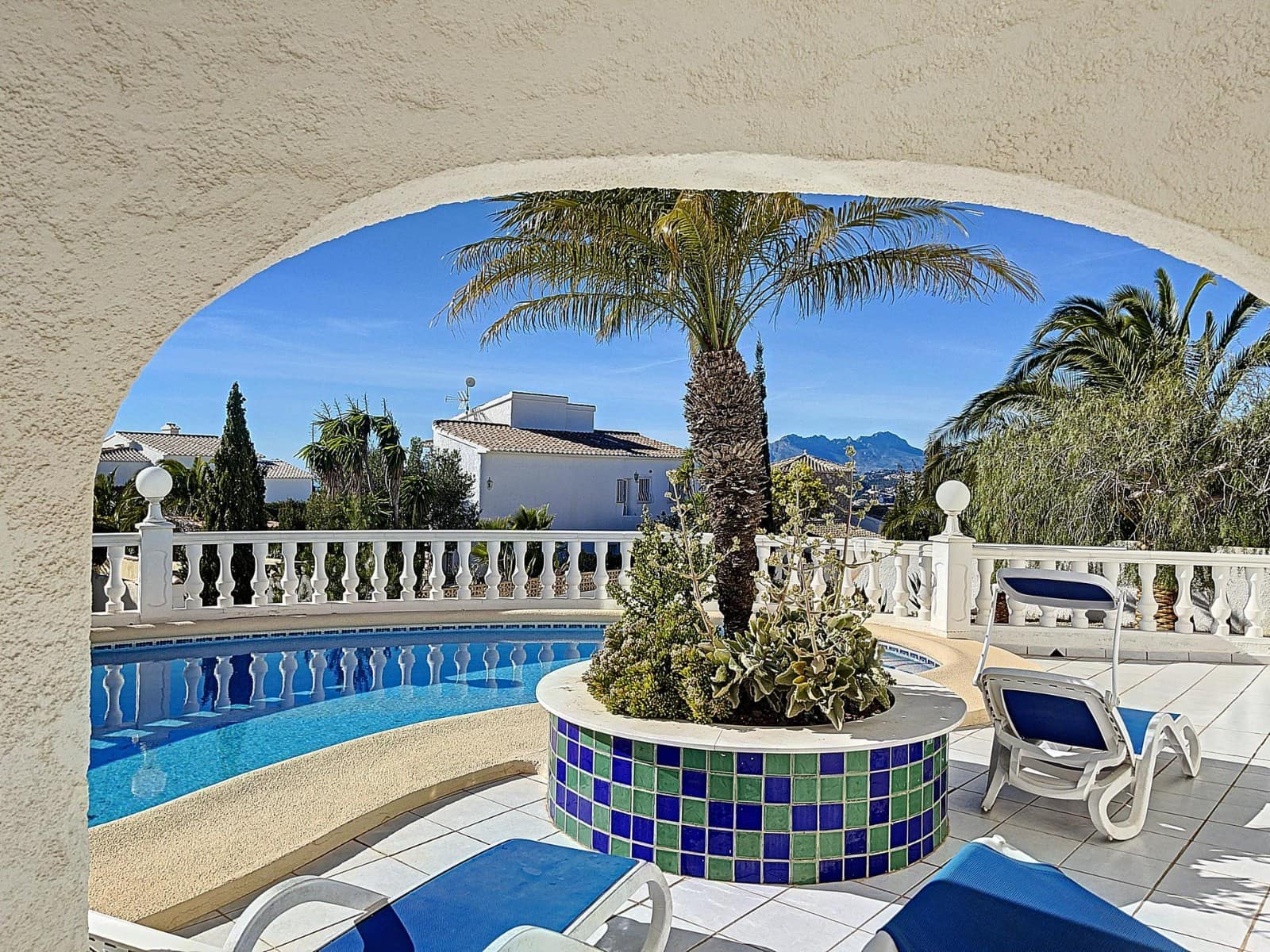 3 soveværelse Villa til salg i Cumbre del Sol med swimmingpool - € 650.000 (Ref: 9563845)