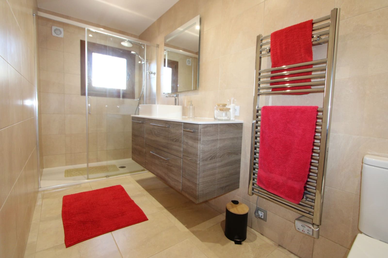 4 soveværelse Villa til salg i Orba med swimmingpool garage - € 535.000 (Ref: 9563847)