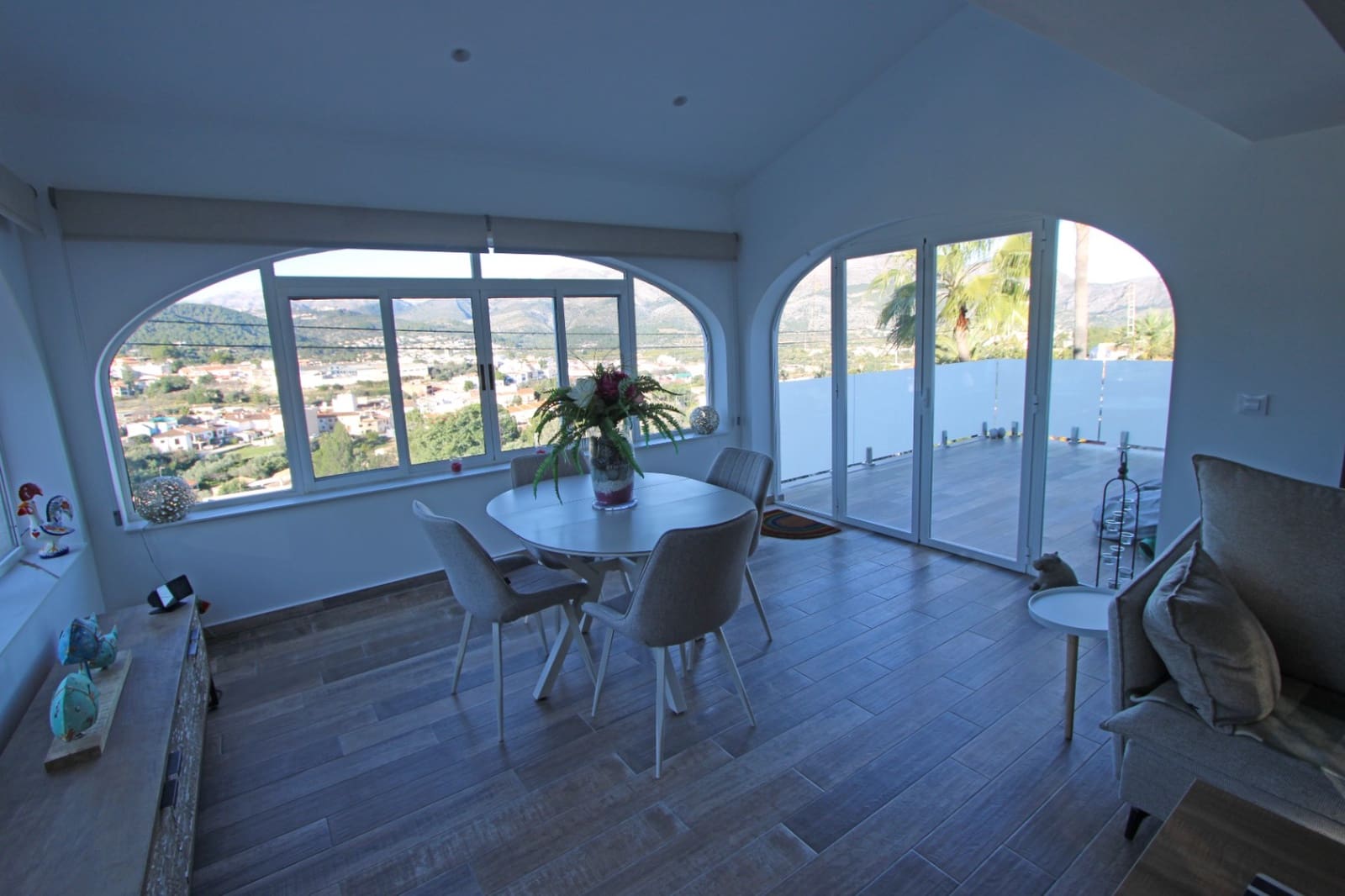 3 sypialnia Willa na sprzedaż w Orba z basenem garażem - 499 000 € (Ref: 9563848)