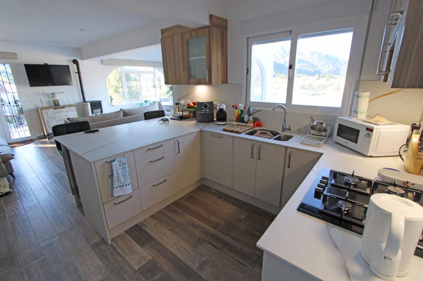 3 sypialnia Willa na sprzedaż w Orba z basenem garażem - 499 000 € (Ref: 9563848)