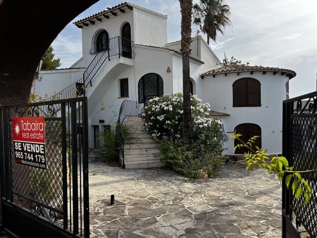 5 soveværelse Villa til salg i Benissa med swimmingpool - € 685.000 (Ref: 9563850)