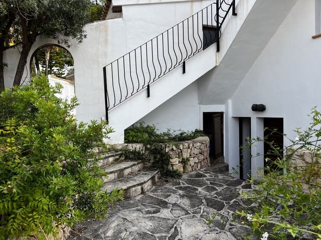 5 soveværelse Villa til salg i Benissa med swimmingpool - € 685.000 (Ref: 9563850)