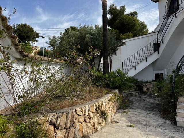 5 soveværelse Villa til salg i Benissa med swimmingpool - € 685.000 (Ref: 9563850)