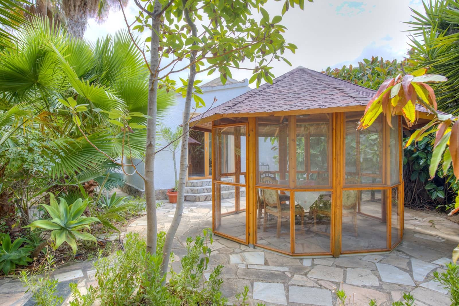 5 bedroom Villa for sale in Moraira with pool - € 745,000 (Ref: 9563851)