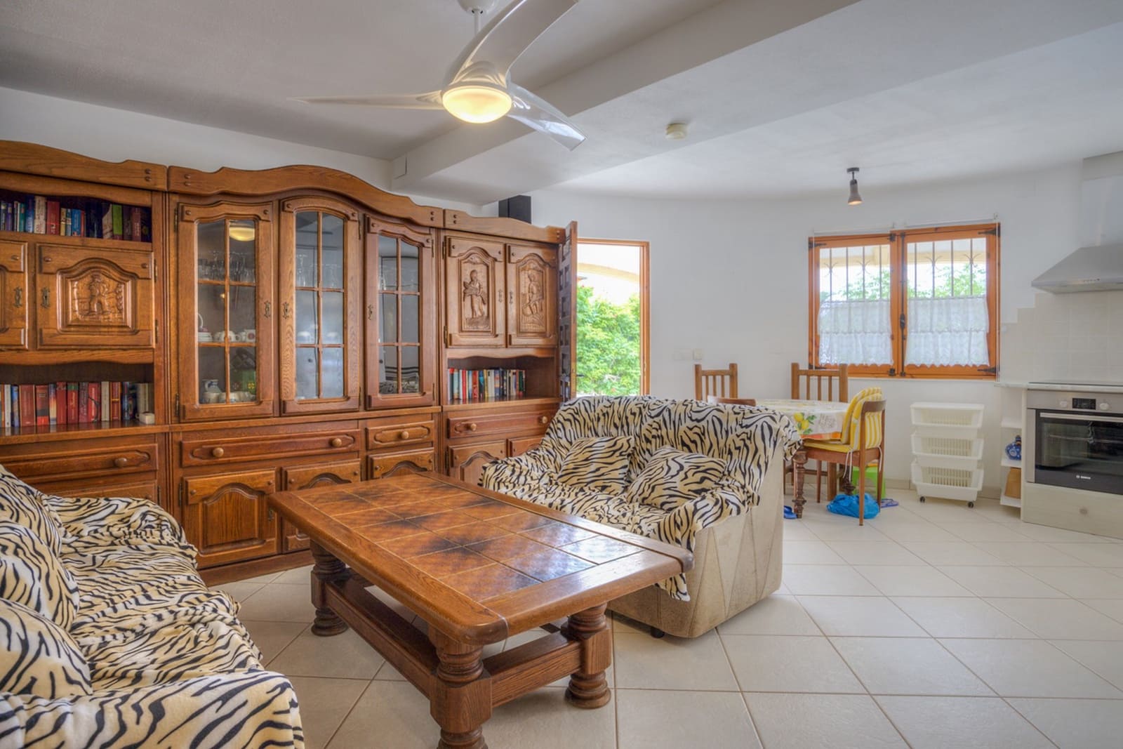 5 bedroom Villa for sale in Moraira with pool - € 745,000 (Ref: 9563851)