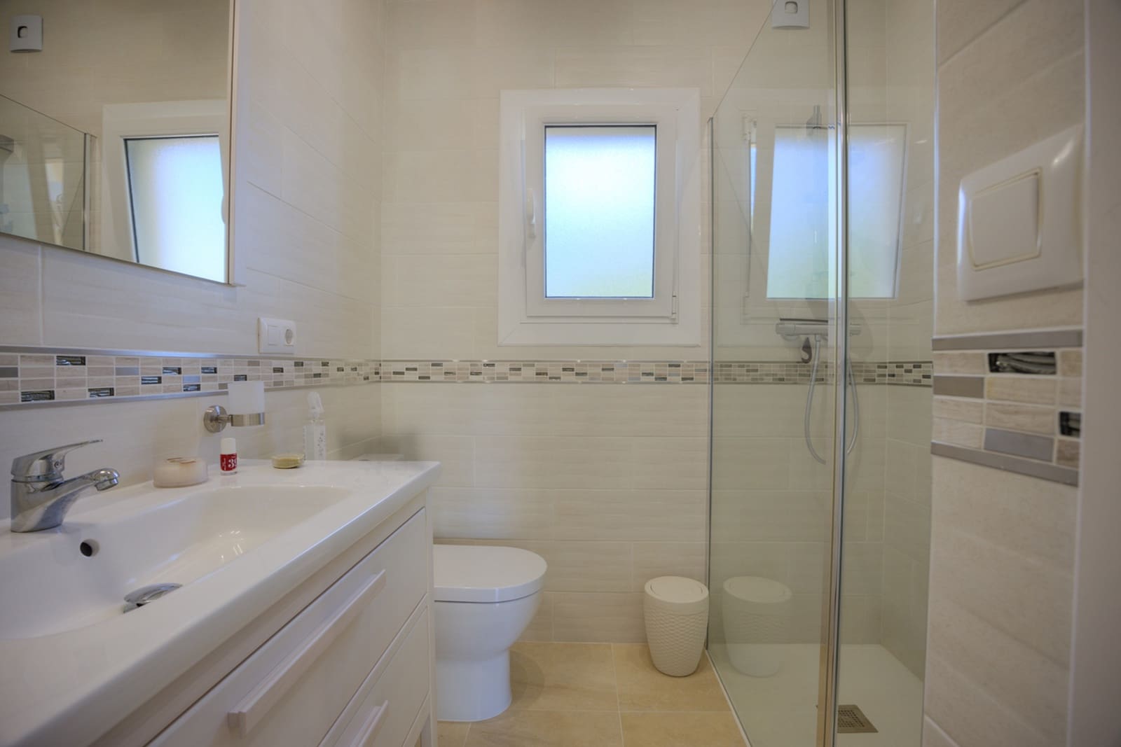 4 makuuhuone Huvila myytävänä paikassa Moraira mukana uima-altaan - 795 000 € (Ref: 9563853)