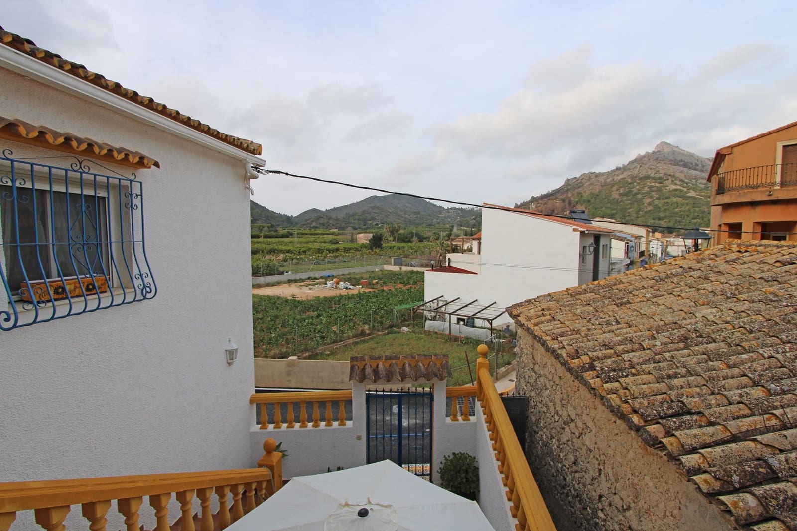 2 soveværelse Villa til salg i Rafol de Almunia med garage - € 285.000 (Ref: 9563855)