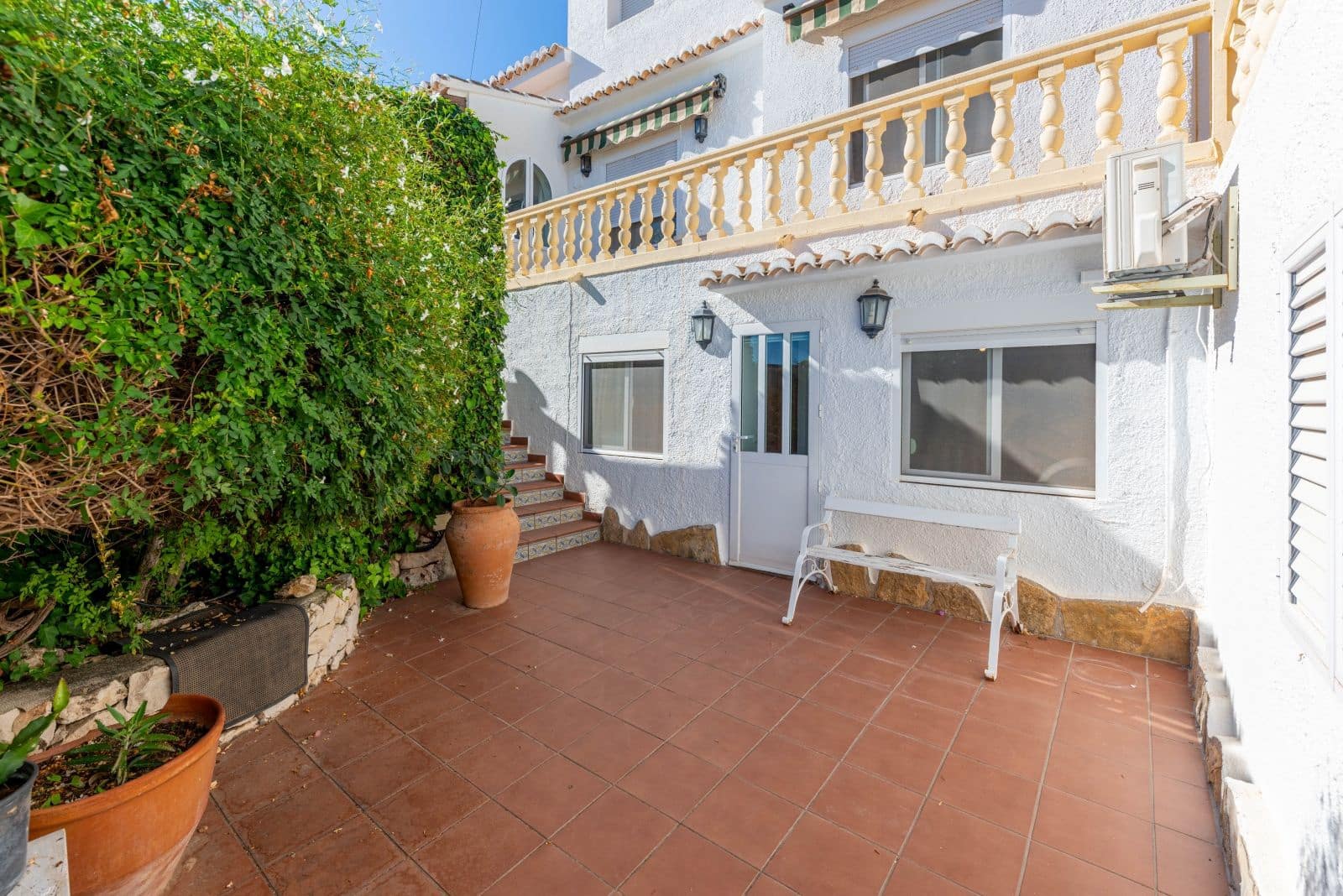 4 slaapkamer Villa te koop in Moraira met zwembad garage - € 650.000 (Ref: 9563857)