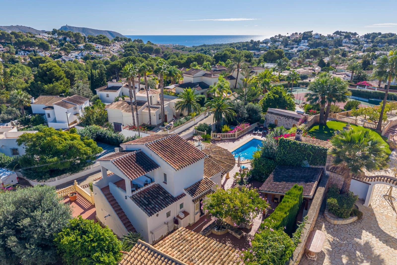 4 slaapkamer Villa te koop in Moraira met zwembad garage - € 650.000 (Ref: 9563857)