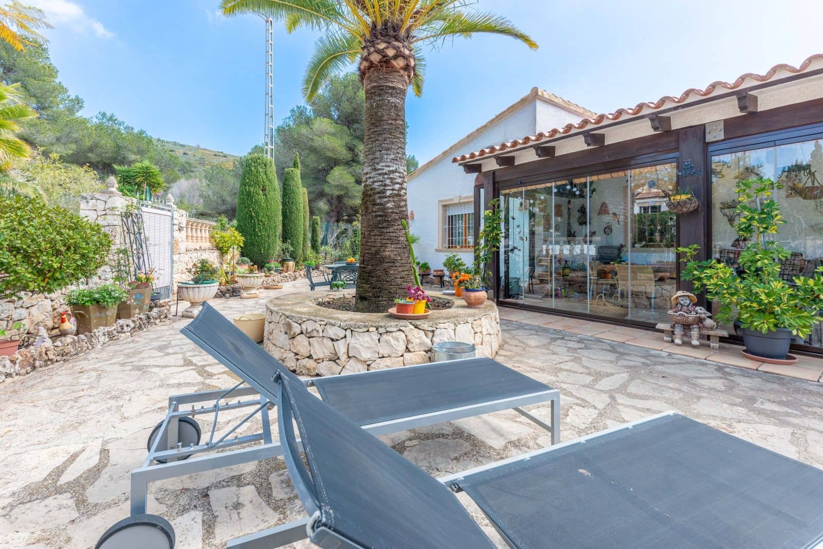 3 bedroom Villa for sale in Moraira with pool - € 820,000 (Ref: 9563863)