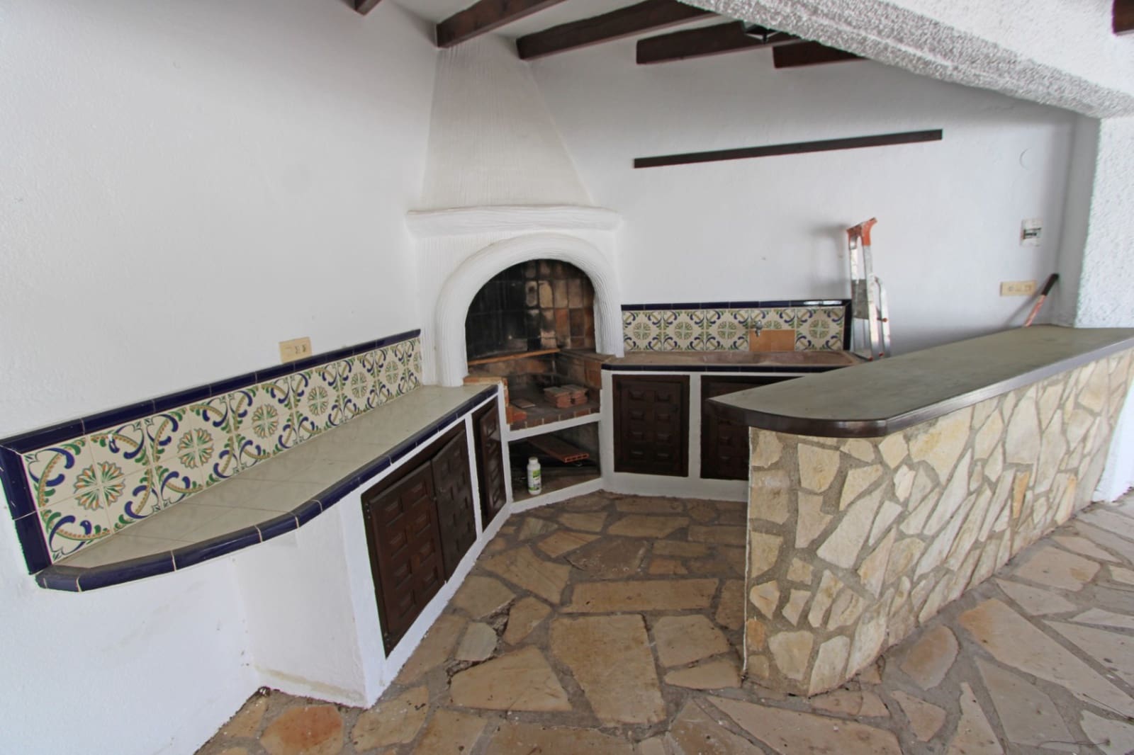 6 Zimmer Villa zu verkaufen in Orba mit Pool - 690.000 € (Ref: 9563875)