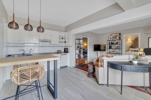 5 Zimmer Villa zu verkaufen in Dénia mit Pool Garage - 699.000 € (Ref: 9572198)