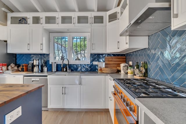 5 Zimmer Villa zu verkaufen in Dénia mit Pool Garage - 699.000 € (Ref: 9572198)