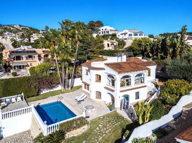 5 slaapkamer Villa te koop in Benissa met zwembad garage - € 775.000 (Ref: 9581307)