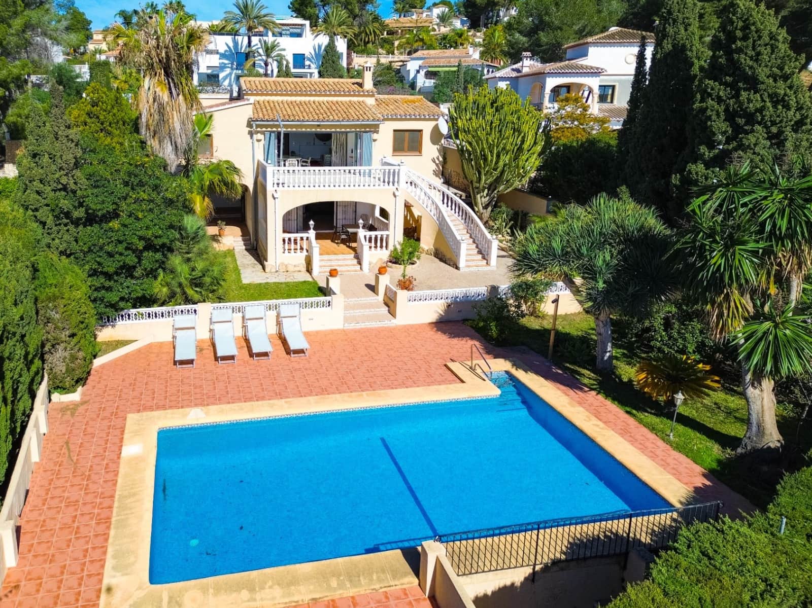 3 makuuhuone Huvila myytävänä paikassa Moraira mukana uima-altaan 
autotalli - 1 795 000 € (Ref: 9581308)