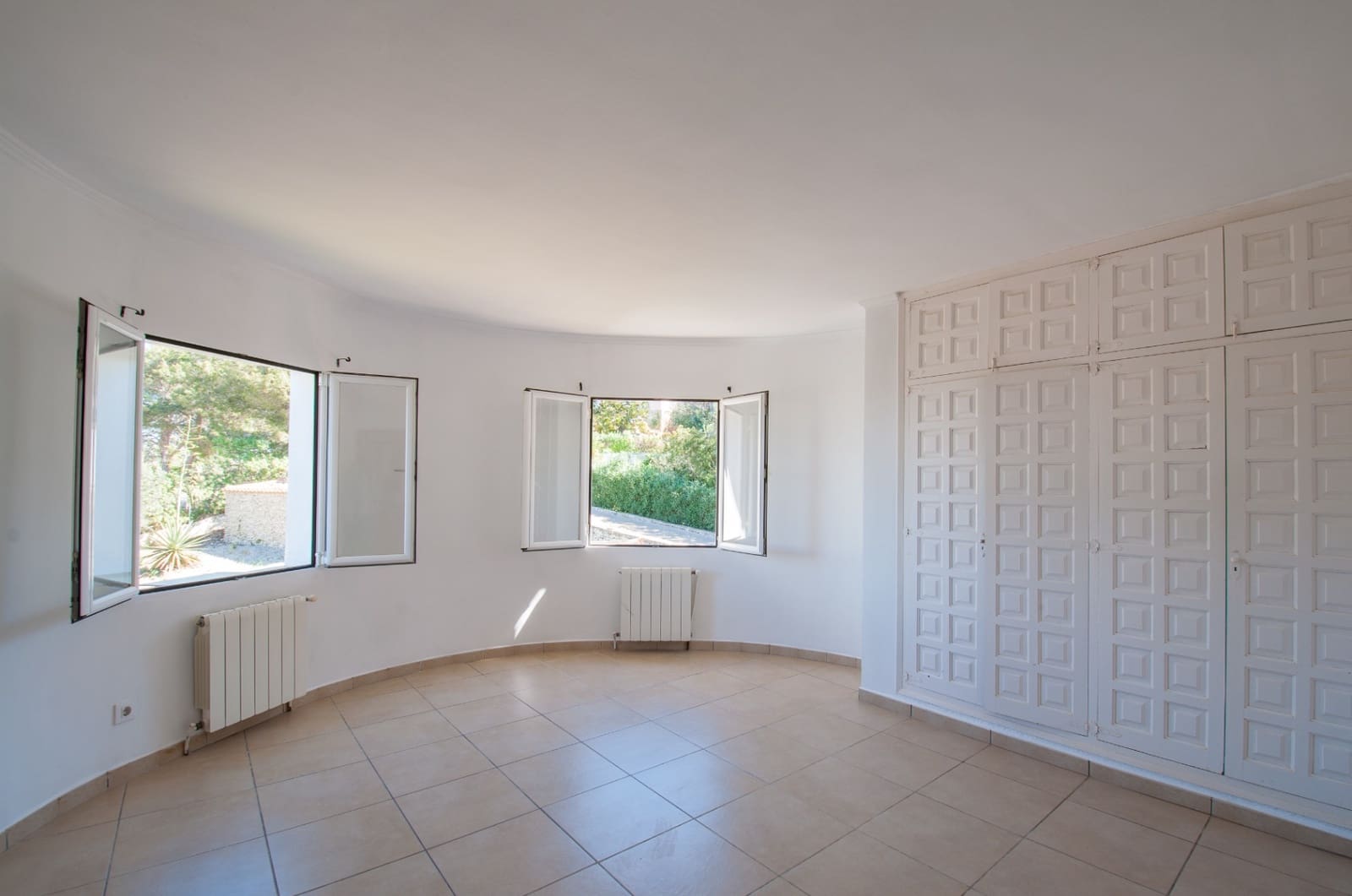 4 bedroom Villa for sale in Javea / Xabia with pool - € 875,000 (Ref: 9581322)