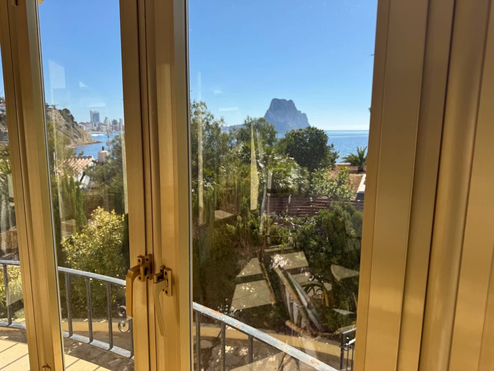 Chalet de 4 habitaciones en Calpe / Calp en venta - 900.000 € (Ref: 9581327)