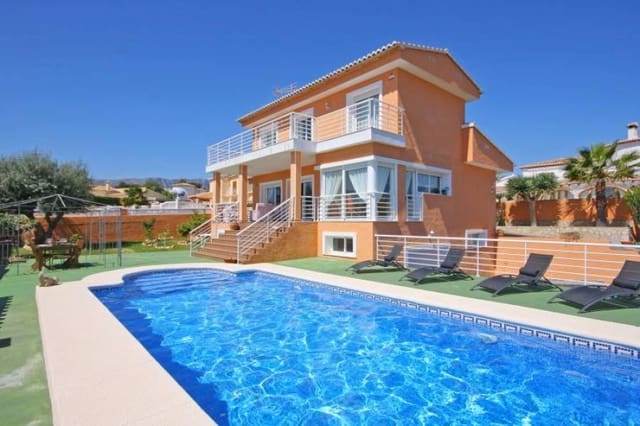 Chalet de 4 habitaciones en Calpe / Calp en venta - 680.000 € (Ref: 9581333)
