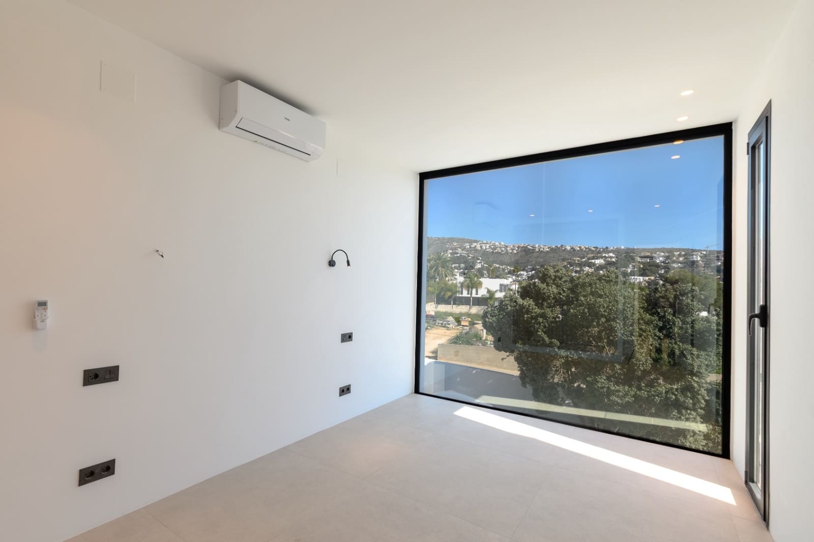 5 soverom Villa til salgs i Moraira med svømmebasseng - € 1 849 000 (Ref: 9625080)