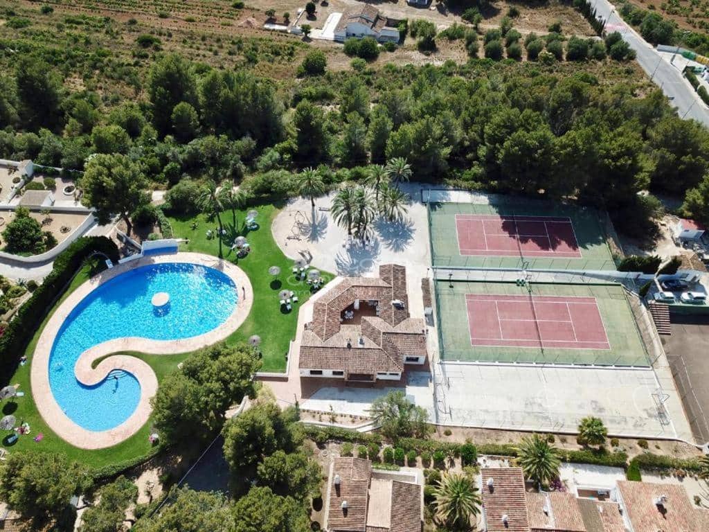 3 soverom Kjedet enebolig til salgs i Benitachell / Benitatxell med svømmebasseng - € 490 000 (Ref: 9626433)