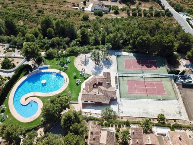 3 soverom Kjedet enebolig til salgs i Benitachell / Benitatxell med svømmebasseng - € 490 000 (Ref: 9626433)