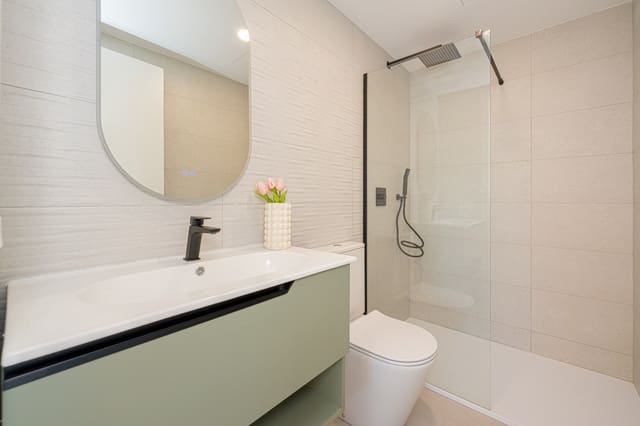 Apartamento de 2 habitaciones en La Villajoyosa / Vila Joiosa en venta con piscina - 349.000 € (Ref: 9632713)