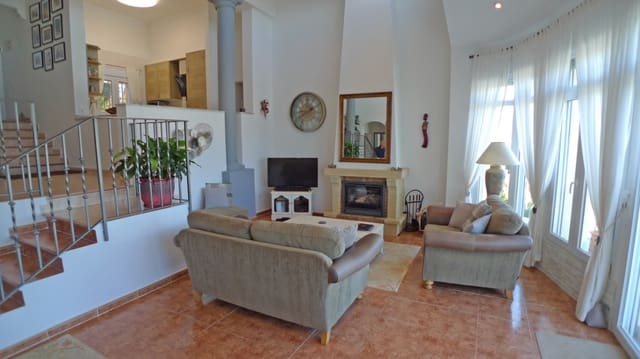 3 chambre Villa/Maison à vendre à Orba avec piscine - 475 000 € (Ref: 9632715)