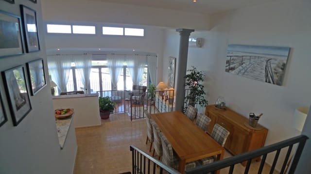 3 chambre Villa/Maison à vendre à Orba avec piscine - 475 000 € (Ref: 9632715)