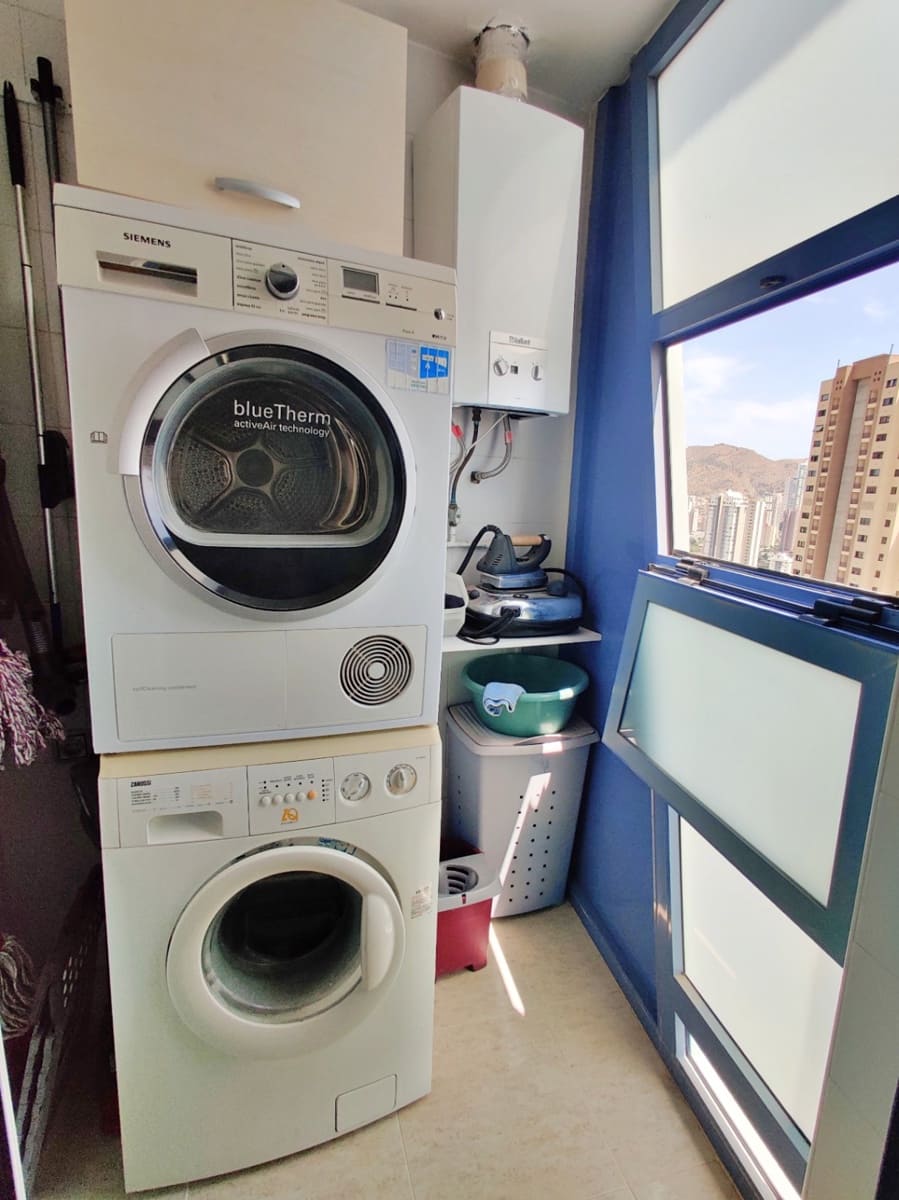 Apartamento de 3 habitaciones en Benidorm en venta con piscina - 330.000 € (Ref: 9632727)