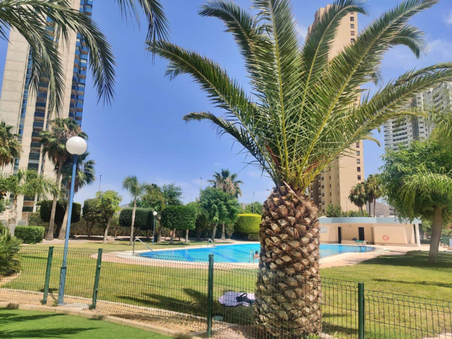 Apartamento de 3 habitaciones en Benidorm en venta con piscina - 330.000 € (Ref: 9632727)