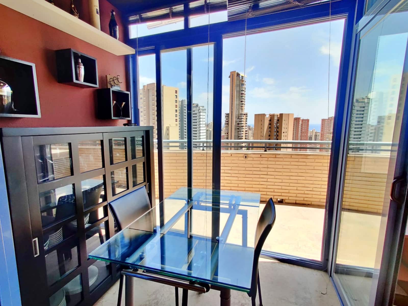 Apartamento de 3 habitaciones en Benidorm en venta con piscina - 330.000 € (Ref: 9632727)