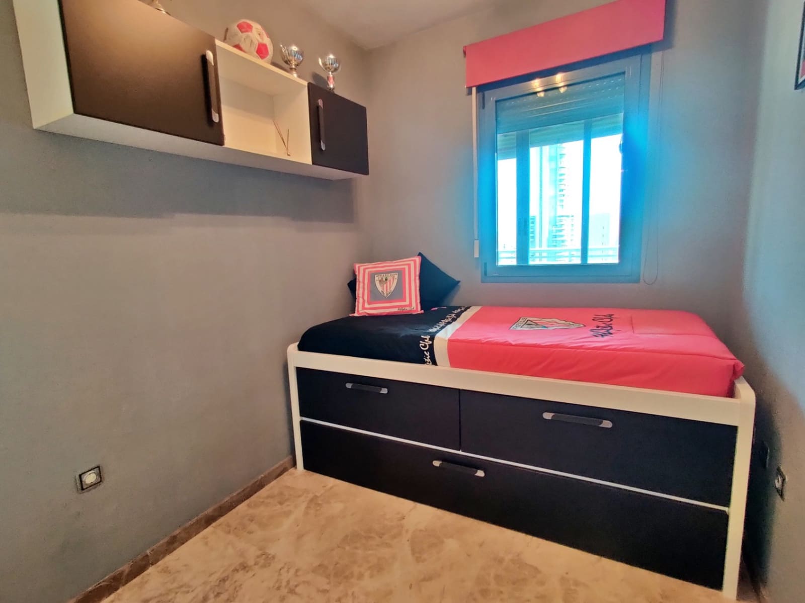 Apartamento de 3 habitaciones en Benidorm en venta con piscina - 330.000 € (Ref: 9632727)