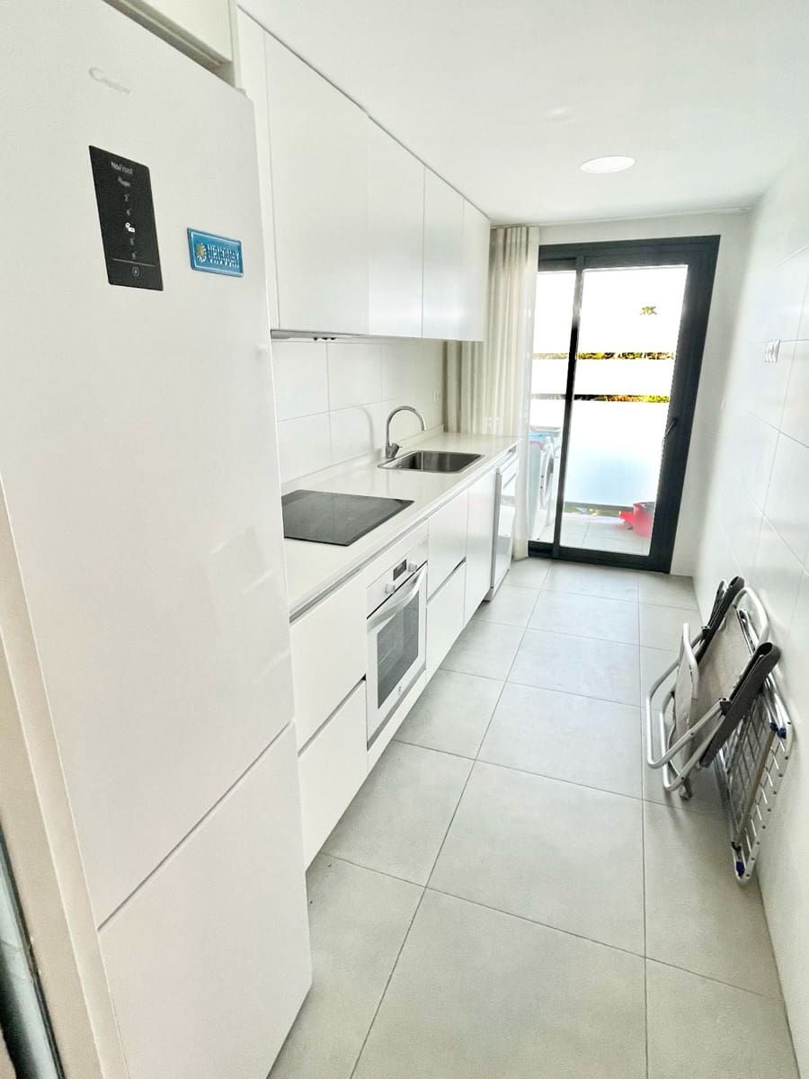 2 makuuhuone Asunto myytävänä paikassa Arenal - 425 000 € (Ref: 9632732)