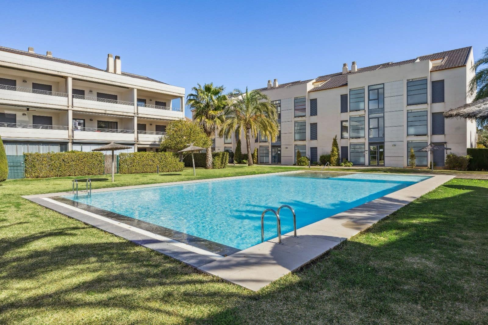 2 makuuhuone Asunto myytävänä paikassa Arenal - 425 000 € (Ref: 9632732)