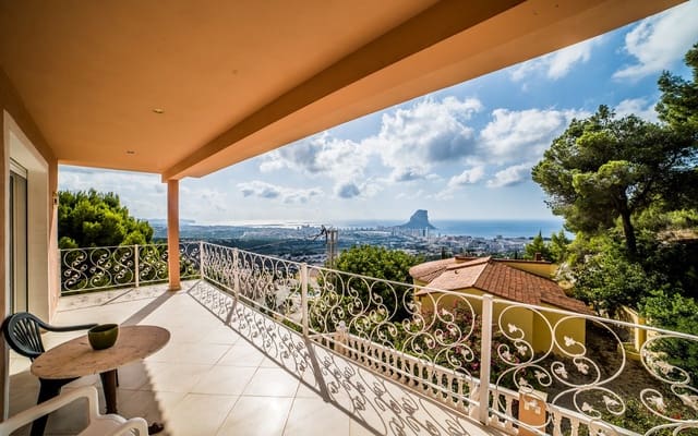 3 sypialnia Willa na sprzedaż w Calpe / Calp z basenem - 795 000 € (Ref: 9632737)