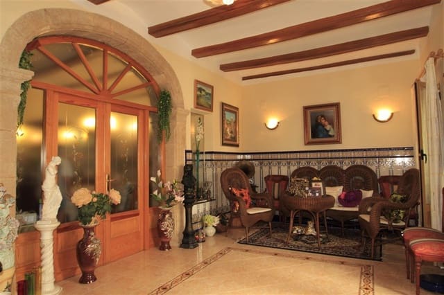 3 chambre Maison de Ville à vendre à Teulada Pueblo, Teulada-Moraira avec piscine - 212 500 € (Ref: 9632742)