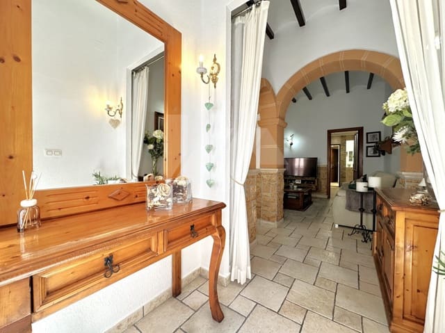 3 chambre Maison de Ville à vendre à Teulada Pueblo, Teulada-Moraira avec piscine - 280 000 € (Ref: 9632743)