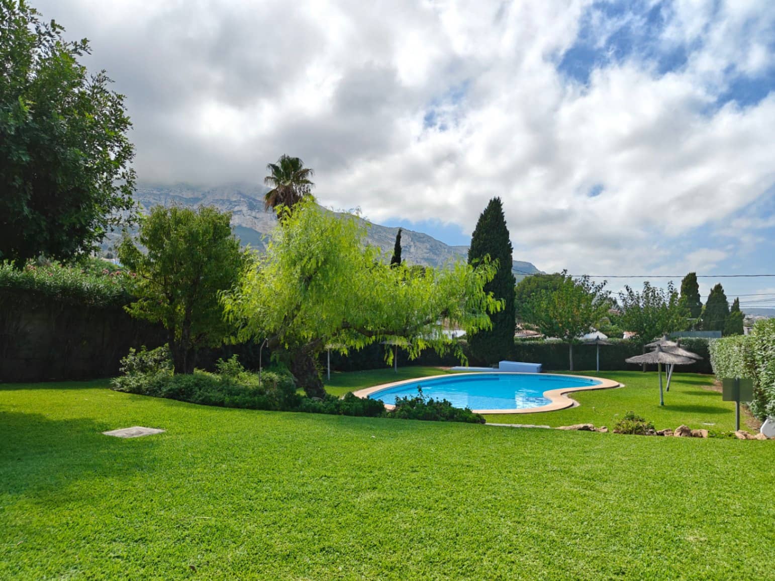 5 slaapkamer Villa te koop in Denia met zwembad - € 440.000 (Ref: 9636116)