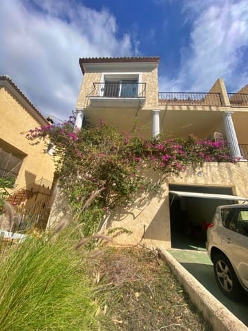 3 slaapkamer Huis te koop in Altea met zwembad - € 580.000 (Ref: 9636121)