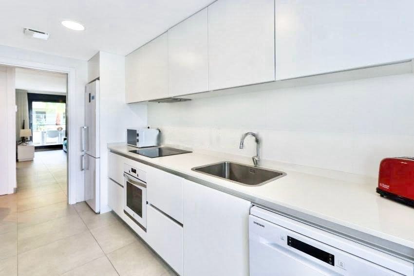 2 soveværelse Lejlighed til salg i Arenal med garage - € 425.000 (Ref: 9687258)