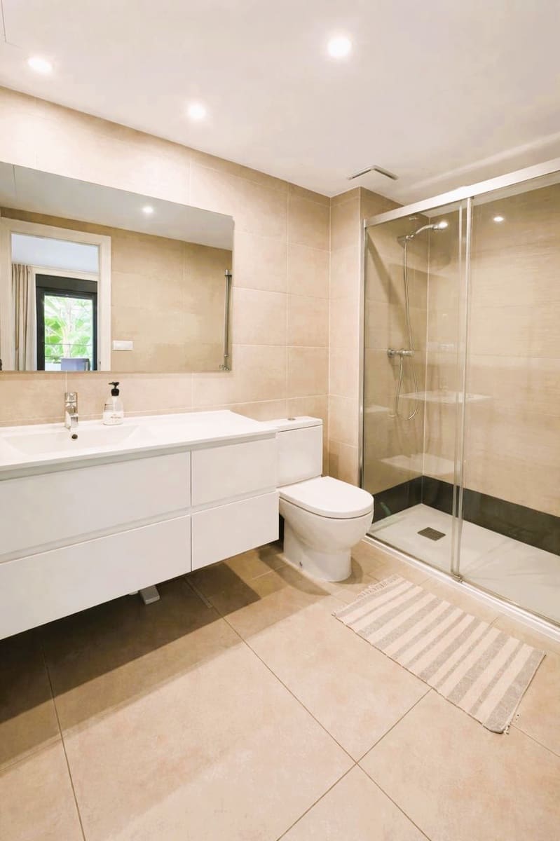 2 soveværelse Lejlighed til salg i Arenal med garage - € 425.000 (Ref: 9687258)